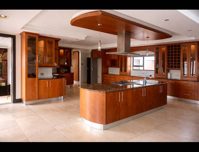 5 BEDROOM HOUSE FOR SALE IN BLUE SADDLE RANCHES